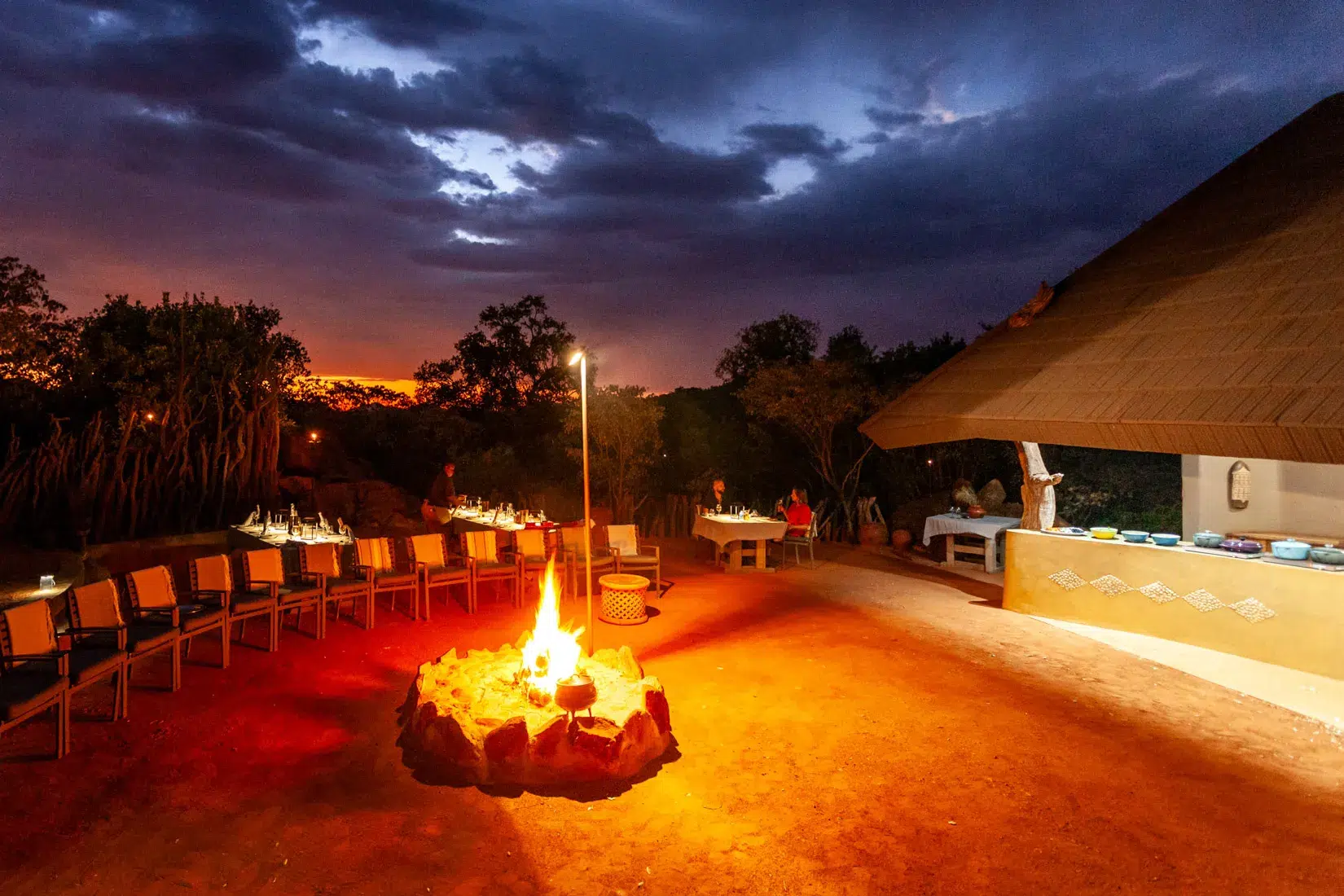 African safari campfire dinner at Madikwe, photo safari experience